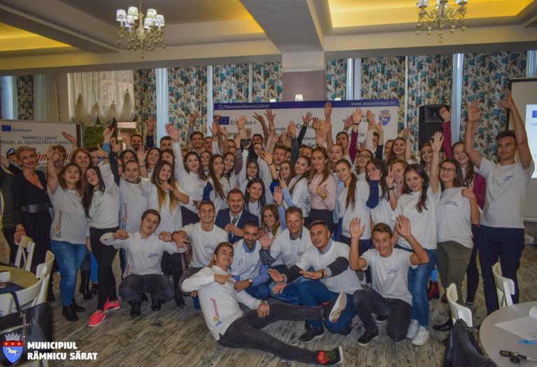 Tinerii față în față cu factorii de decizie în Consultarea nr.2!