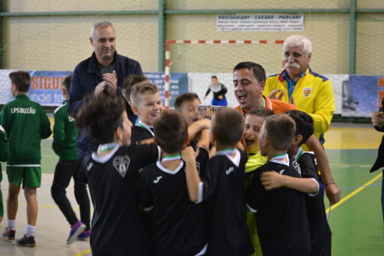 Turneele Gheorghe Ola și Gheorghe Ene câștigate de grupele CSM-ului!