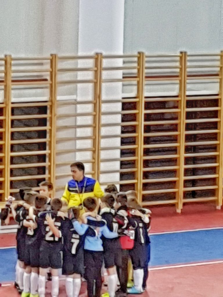 PERFORMANȚĂ FORMIDABILĂ: Ne-am calificat între primele 4 echipe din România!