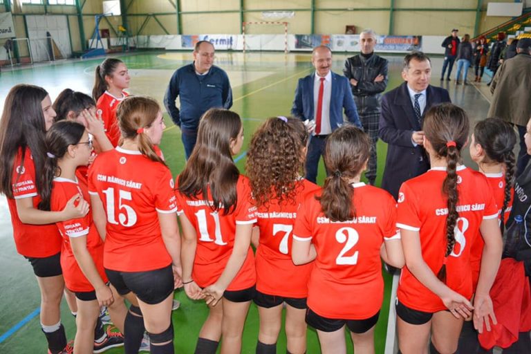 Handbalistele de la CSM, figură frumoasă în fața ocupantei poziției secunde!